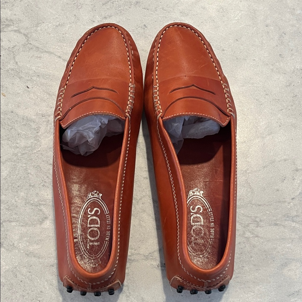 Tod's Tan Leather Loafers women’s size 39